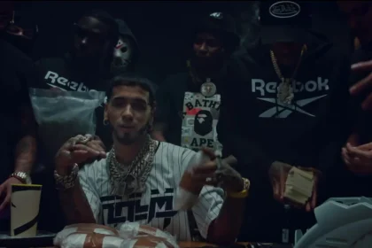 Anuel AA y Arcángel: La Batalla de las Tiraeras Alcanza Nuevos Niveles