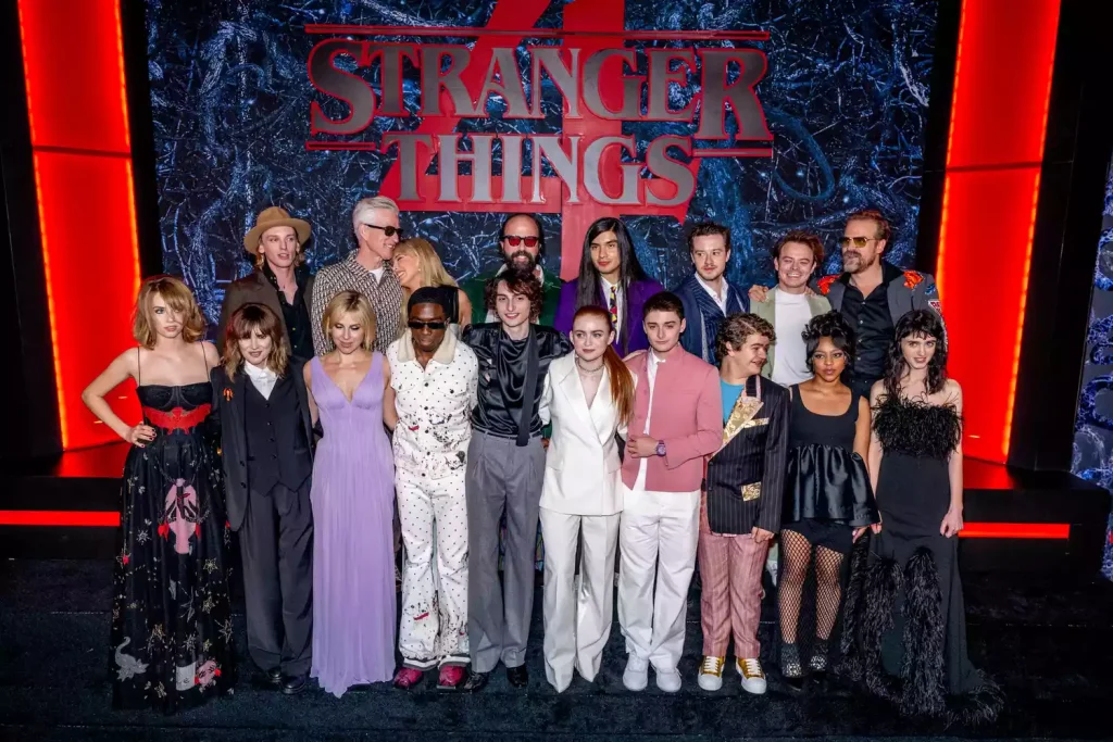 El elenco de 'Stranger Things' en el estreno de la temporada 4 en mayo de 2022. ROY ROCHLIN/GETTY