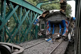 "Investigación en curso: esclareciendo el accidente de los trenes"