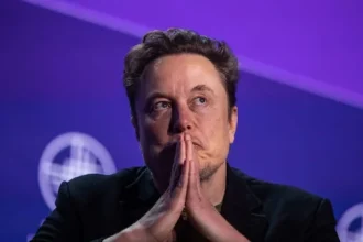 X, la plataforma de redes sociales de Elon Musk, enfrenta un escrutinio intensificado por parte de los reguladores europeos de privacidad debido a la recolección de datos de publicaciones