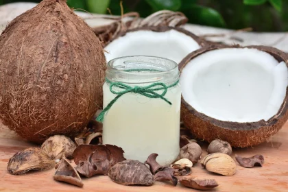 "Aceite de Coco: Todo lo que Necesitas Saber sobre sus Beneficios, Usos y Mitos"