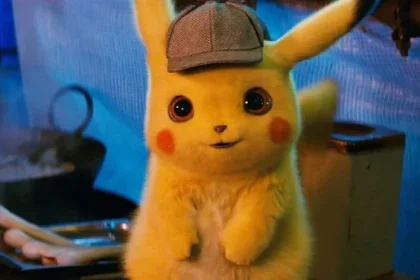 La película Detective Pikachu, estrenada en 2019, marcó un hito en la franquicia de Pokémon al ser el primer live-action de la saga. Dirigida por Rob Letterman y protagonizada por Justice Smith y Ryan Reynolds, quien dio voz al icónico personaje Pikachu,