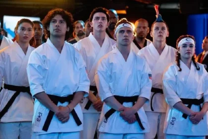 El fenómeno global Cobra Kai, la secuela de la emblemática saga de Karate Kid, está a punto de llegar a su fin con la segunda parte de su sexta y última temporada, programada para estrenarse el 15 de noviembre de 2024 en Netflix.