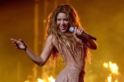 "Shakira Aplaza su Gira en Estados Unidos: Nuevas Fechas y Expectativas para el 2025"