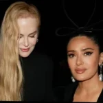 Un Encuentro Inesperado: El Extraño Momento entre Nicole Kidman y Salma Hayek en el Paris Fashion Week