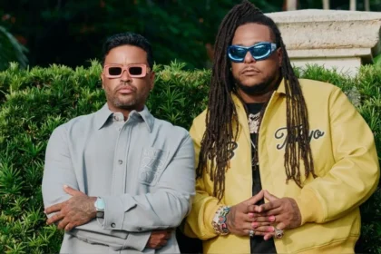 El mundo del reguetón se ha estremecido con la noticia de la separación de uno de los dúos más icónicos del género: Zion y Lennox. Después de más de dos décadas de éxitos, los artistas puertorriqueños han decidido tomar caminos distintos debido a “intereses profesionales y personales” de Félix Ortiz, conocido como Zion. Esta decisión marca el fin de una era para el reguetón y deja un legado que difícilmente será olvidado por los seguidores de la música urbana.