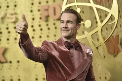 James Van Der Beek y su Batalla con el Cáncer Colorrectal: Un Actor Optimista con el Respaldo de su Familia