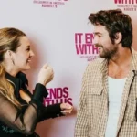 En las últimas semanas, Hollywood se ha visto sacudido por las acusaciones de acoso sexual que Blake Lively, la actriz y productora reconocida por su papel en “Romper el círculo” (“It Ends With Us”), presentó contra Justin Baldoni, su coprotagonista y director de la película. Este caso no solo ha captado la atención del público, sino que también ha generado una ola de apoyo hacia Lively por parte de sus compañeros de industria, incluyendo a la autora Colleen Hoover y el actor Brandon Sklenar.