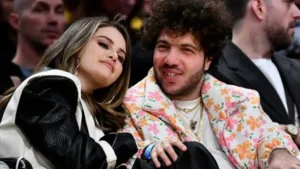 Selena Gomez y Benny Blanco: Una Historia de Amor que Ahora Incluye un Anillo