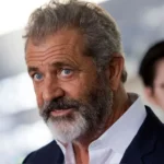 El cineasta Mel Gibson ha confirmado oficialmente el inicio de uno de los proyectos más esperados en la historia del cine religioso: La Resurrección de Cristo. Esta producción, secuela directa de la icónica La Pasión de Cristo (2004), promete explorar nuevos territorios en el género, marcando un hito significativo en la representación cinematográfica de la fe y el sacrificio.