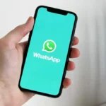 "La nueva era de WhatsApp en iOS."/ EFE