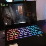 En un mercado saturado por laptops gaming de gran tamaño y diseños agresivos, HP ha decidido marcar la diferencia con su Omen Transcend 14. Este equipo busca ser el punto medio perfecto entre portabilidad y potencia, destacándose por un diseño compacto y un rendimiento notable para su tamaño. A continuación, exploramos las características que hacen de este modelo una opción interesante para gamers y profesionales.