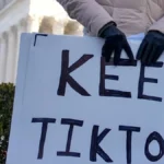 La Corte Suprema de Estados Unidos se enfrenta a una de las decisiones más controvertidas de los últimos años: el destino de TikTok en el país. Este viernes, los magistrados examinarán una apelación presentada por ByteDance, la empresa matriz de la plataforma, en contra de una ley que obliga a su venta o cierre antes del 19 de enero. La decisión podría tener repercusiones significativas en la libertad de expresión, la seguridad nacional y las relaciones entre Estados Unidos y China.