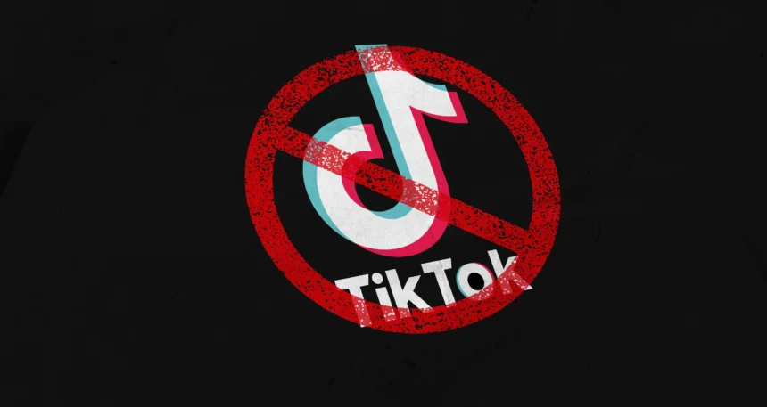 El pasado viernes, la Corte Suprema de Estados Unidos ratificó una decisiva ley que prohíbe la operación de TikTok en el país a partir del 19 de enero, salvo que su empresa matriz china, ByteDance, venda sus operaciones a un comprador estadounidense. Esta decisión marca un hito en la regulación de plataformas digitales extranjeras, generando un debate sobre la seguridad nacional, la libertad de expresión y el futuro de la tecnología en un mundo globalizado.