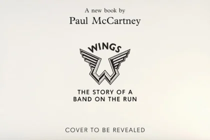 El legendario músico británico Paul McCartney ha anunciado el lanzamiento de su nuevo libro titulado Wings: The Story Of A Band On The Run, una obra que promete sumergir a los lectores en la historia de la banda que formó tras la disolución de The Beatles. Este libro, cuya publicación está prevista para el 4 de noviembre de 2025, representa una mirada profunda y nostálgica a la evolución de Wings, banda que McCartney lideró entre 1971 y 1981.