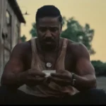 El director Ryan Coogler vuelve a la pantalla grande con Pecadores (Sinners), un thriller sobrenatural que promete sumergir a la audiencia en una historia cargada de misterio, horror y emoción. Después de su éxito con Pantera Negra: Wakanda por siempre (2022), Coogler regresa con un proyecto que, aunque incluye vampiros, aborda temas mucho más profundos.