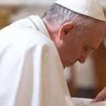 Alerta en el Vaticano El Papa Francisco Conectado a Ventilación Mecánica Tras Graves Episodios de Insuficiencia Respiratoria, trsites noticias para este 2025