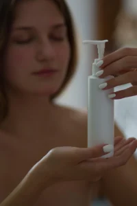 "Elimina la Papada con Masajes: Técnicas y Consejos para un Rostro Más Definido" 3 "Elimina la Papada con Masajes: Técnicas y Consejos para un Rostro Más Definido"