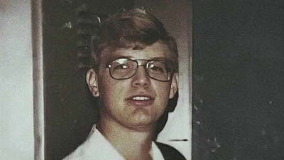 Los 4 Crímenes Más Escalofriantes de Jeffrey Dahmer: La Historia del Caníbal de Milwaukee