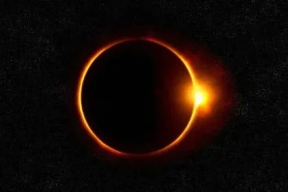 El pasado sábado 29 de marzo de 2025 , el cielo se convirtió en un escenario privilegiado para millones de personas en el hemisferio norte. Un eclipse solar parcial captó la atención de los astrónomos, aficionados y curiosos que, con equipos adecuados, observaron cómo la Luna se interponía entre la Tierra y el Sol, oscureciendo parte del disco solar en un fenómeno tan efímero como fascinante.