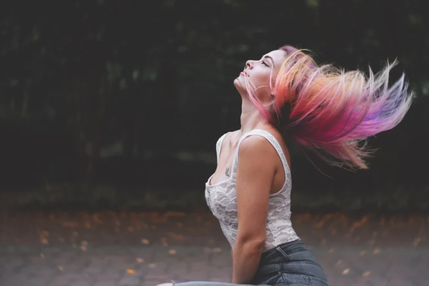Consejos para Cuidar el Cabello Teñido: Guía Completa para un Color Duradero y Saludable