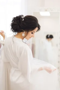Peinados Elegantes para Eventos en 5 Minutos: Guía Rápida y con Estilo