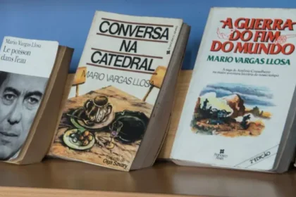 ¡Inolvidable Legado! 5 Novelas Fundamentales que Definieron a Mario Vargas Llosa, el Último Monstruo Sagrado de la Literatura