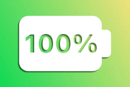 Icono de batería blanca con el número 100 % en verde sobre un fondo degradado de colores verde y amarillo. alerta