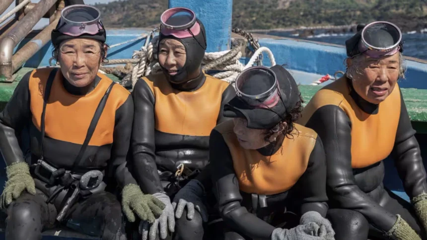 Genes del Océano Las Legendarias Haenyeo de Jeju y su Secreto Vital, conocelas en este 2025