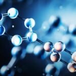 Representación digital de nuevas estructuras moleculares descubiertas mediante inteligencia artificial en procesos avanzados de diseño químico computacional.