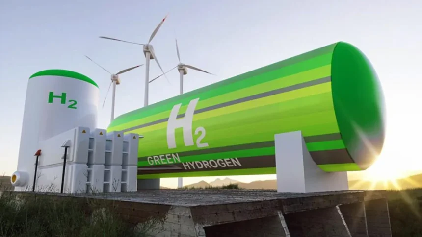 El hidrógeno verde se ha convertido en una de las soluciones más prometedoras para descarbonizar sectores como la industria, el transporte y la generación de energía. Este combustible, producido a través de electrólisis con energía renovable, no emite carbono y se presenta como una alternativa limpia al hidrógeno gris, derivado de combustibles fósiles. Sin embargo, la electrólisis tradicional del agua consume grandes cantidades de energía, lo que eleva los costos y limita su escalabilidad.