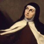 Retrato de Santa Teresa de Jesús con hábito carmelita, mirada elevada y expresión contemplativa, sosteniendo una pluma en la mano.