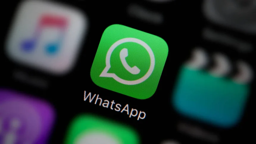 Tras más de una década de espera, WhatsApp ha lanzado su aplicación oficial para iPad, un hito que los usuarios de Apple han anhelado desde el debut de la tableta en 2010. Esta nueva versión, disponible desde el 27 de mayo de 2025 en la App Store, marca un antes y un después para los propietarios de iPad, quienes ahora pueden disfrutar de una experiencia de mensajería nativa, optimizada y completamente adaptada al ecosistema de iPadOS.
