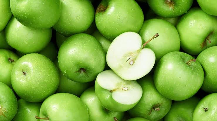 Top 10 Beneficios Sorprendentes de la Manzana de Agua Verde para tu Salud