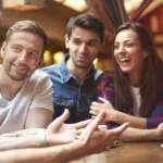 Los 10 Significados de una Persona que Interrumpe Siempre las Conversaciones Según la Psicología