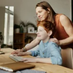 Los 10 explicaciones científicas de por qué los hijos varones son más apegados a mamá